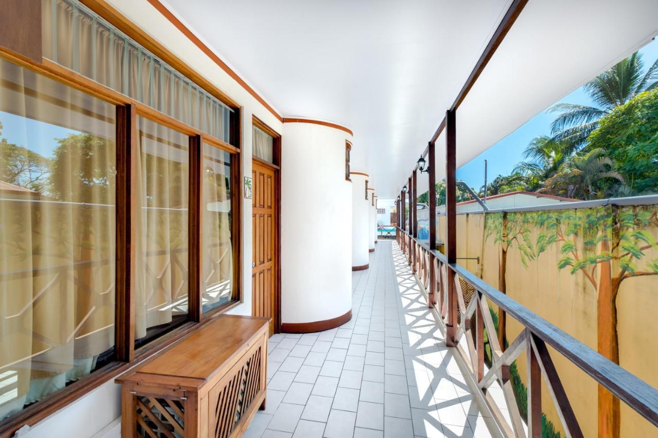 Hotel Poseidon Jaco Exterior photo